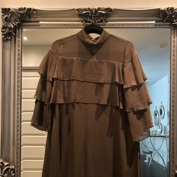 Sold - Picture 5 of 8